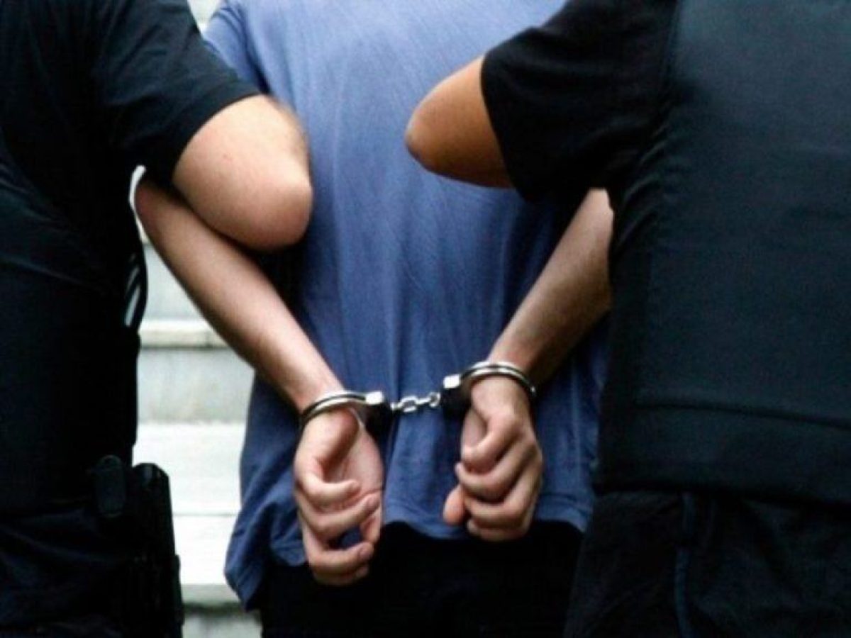 Ά&rho;&gamma;&omicron;&sigmaf; &Omicron;&rho;&epsilon;&sigma;&tau;&iota;&kappa;ό: &Sigma;ύ&lambda;&lambda;&eta;&psi;&eta; 13&chi;&rho;&omicron;&nu;&omicron;&upsilon; &mu;&alpha;&theta;&eta;&tau;ή &mu;&epsilon; &mu;&alpha;&chi;&alpha;ί&rho;&iota; &laquo;&pi;&epsilon;&tau;&alpha;&lambda;&omicron;ύ&delta;&alpha;&raquo; &sigma;&tau;&omicron; &sigma;&chi;&omicron;&lambda;&epsilon;ί&omicron; &ndash; &Sigma;&tau;&omicron; &Alpha;&upsilon;&tau;ό&phi;&omega;&rho;&omicron; &kappa;&alpha;&iota; &omicron;&iota; &gamma;&omicron;&nu;&epsilon;ί&sigmaf;