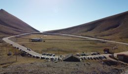 &Alpha;nigi-tis-piles-tou-to
