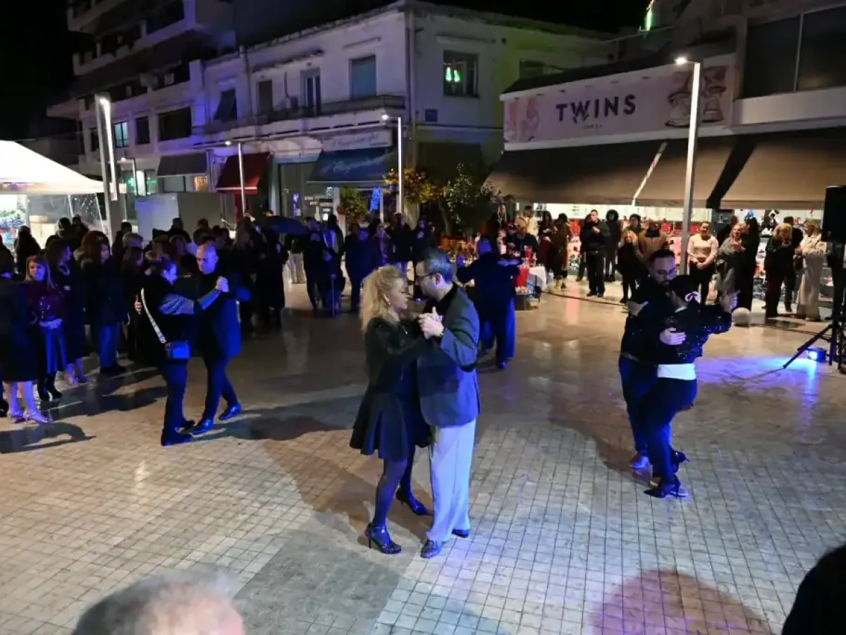 &Alpha;&rho;&gamma;&epsilon;&nu;&tau;ί&nu;&iota;&kappa;&omicron; &chi;&rho;ώ&mu;&alpha; &sigma;&tau;&eta;&nu; &kappa;&epsilon;&nu;&tau;&rho;&iota;&kappa;ή &pi;&lambda;&alpha;&tau;&epsilon;ί&alpha; &tau;&omicron;&upsilon; &Alpha;&iota;&gamma;ί&omicron;&upsilon;!