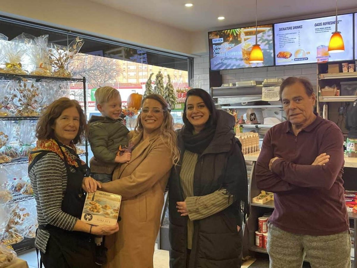 25 χρόνια μετά, η φιλία παραμένει ζωντανή: Συγκινητική συνάντηση των ομογενών μας στη Νέα Υόρκη [εικόνες]