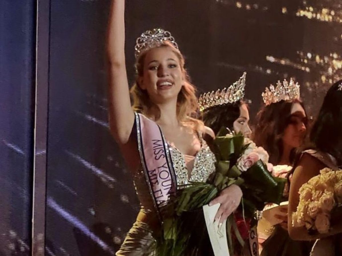 Miss Young 2025 η Λαρισαία Κωνσταντίνα-Ερμίνα Σούκου