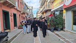 O-mitropolitis-damaskinos-sto-kentro