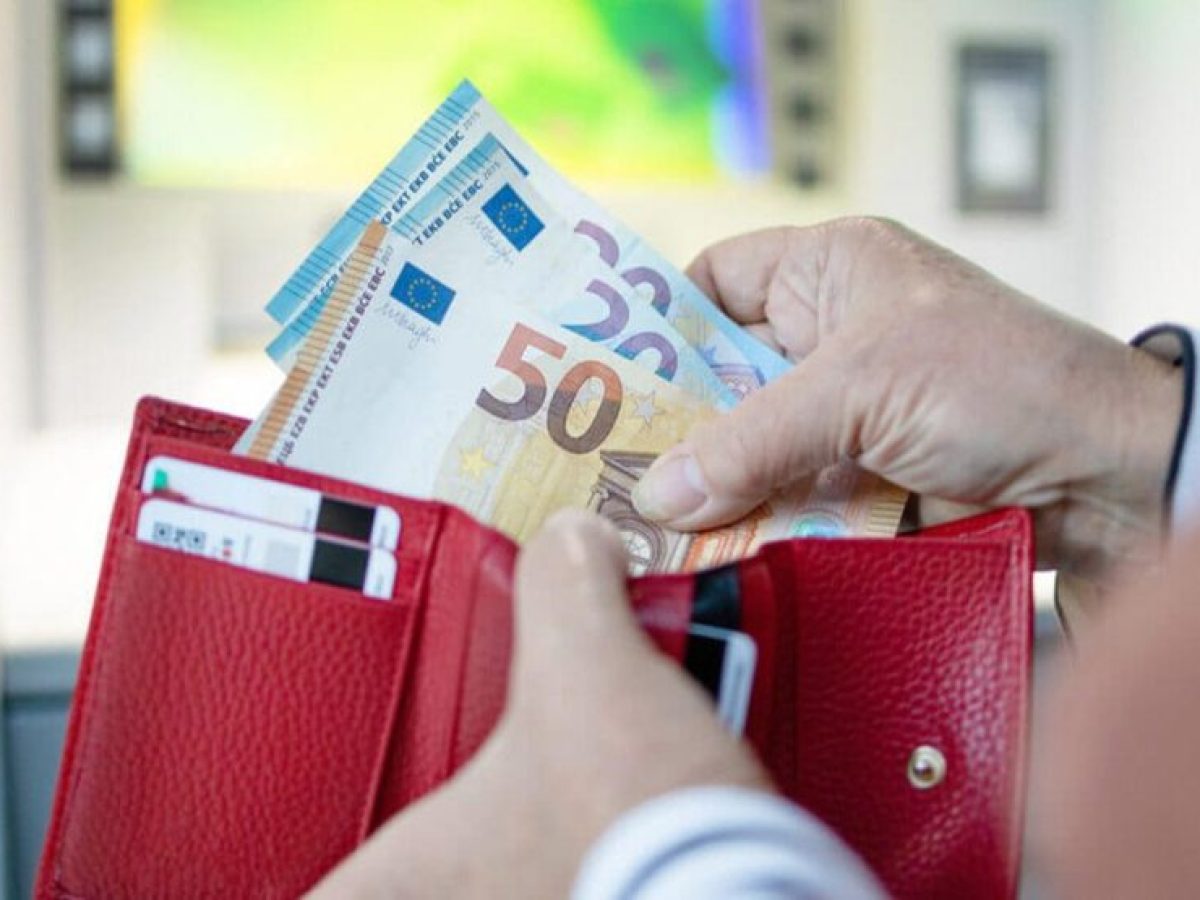 Αυξημένες οι καθαρές αποδοχές των δημοσίων υπαλλήλων – Αναλυτικά παραδείγματα