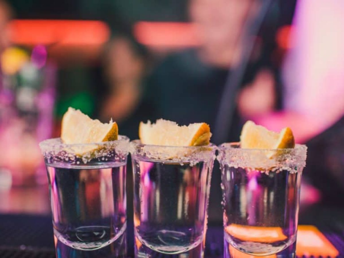 Χανιά: Νέο περιστατικό μέθης ανηλίκου σε καφέ -μπαρ – Συνελήφθη ο ιδιοκτήτης του καταστήματος.