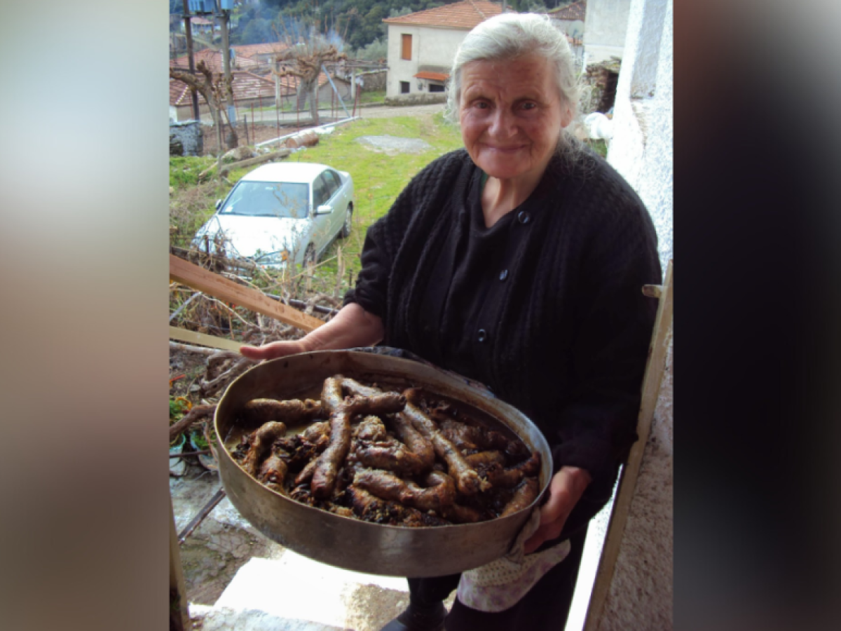 &Chi;&rho;&iota;&sigma;&tau;&omicron;ύ&gamma;&epsilon;&nu;&nu;&alpha; &mu;&epsilon; &rho;&omicron;&upsilon;&mu;&epsilon;&lambda;&iota;ώ&tau;&iota;&kappa;&epsilon;&sigmaf; &mu;&alpha;&tau;&iota;έ&sigmaf; &ndash; &Mu;&iota;&alpha; &pi;&alpha;&rho;&alpha;&delta;&omicron;&sigma;&iota;&alpha;&kappa;ή &sigma;&upsilon;&nu;&tau;&alpha;&gamma;ή