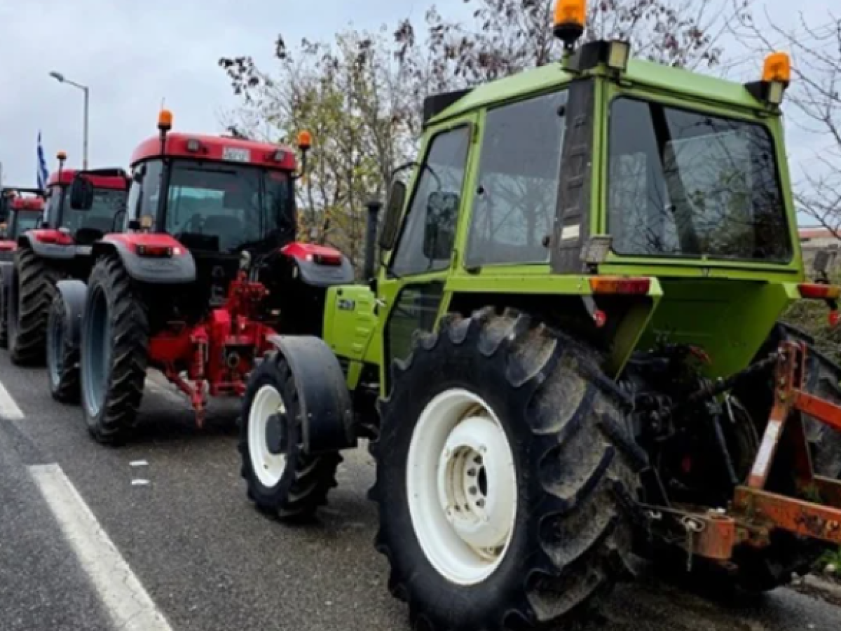 Χριστούγεννα στα μπλόκα κάνουν οι αγρότες – Ομαλή η κυκλοφορία σε Περιμετρική Πατρών, Ολυμπία και Ιόνια Οδό