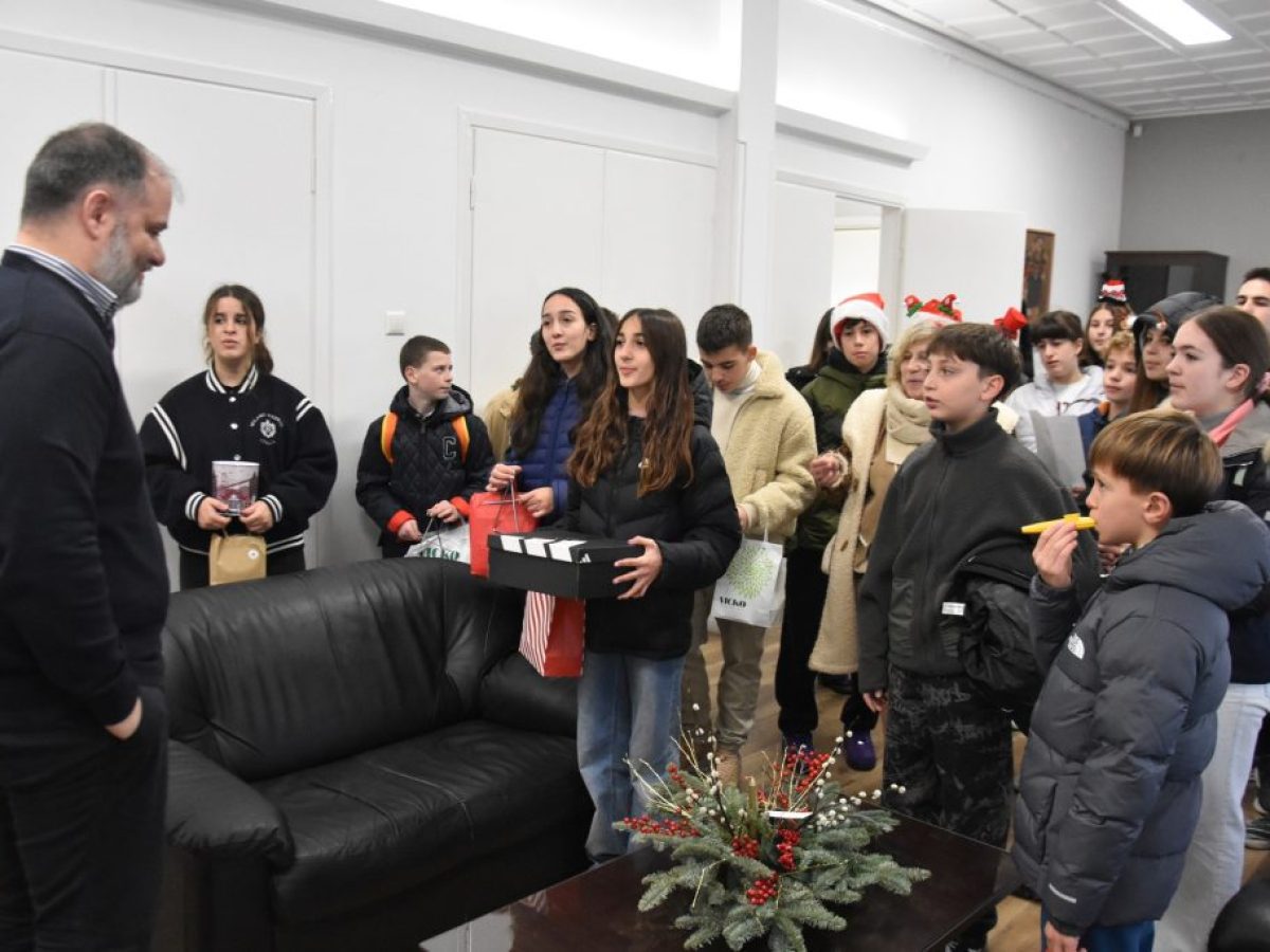 Χριστουγεννιάτικα Κάλαντα στο Δήμο Νάουσας