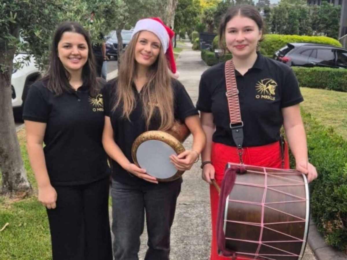 Χριστουγεννιάτικες μελωδίες στις γειτονιές της Μελβούρνης από τον Ελληνικό Πολιτιστικό Σύλλογο «Ο Περικλής»