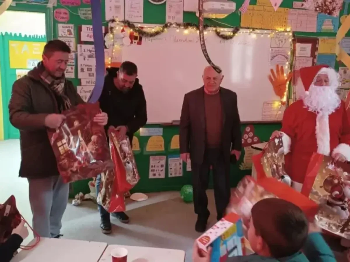 Χριστουγεννιάτικη έκπληξη από τον Δήμο Κόνιτσας στα παιδιά όλων των σχολικών μονάδων της Πρωτοβάθμιας Εκπαίδευσης