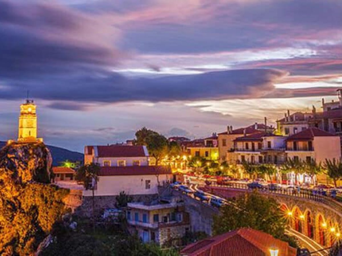 Χριστουγεννιάτικο drone show στην Αράχωβα