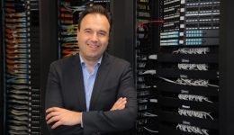 d.-papastergiou-13.300-polites-chrisimopiisan