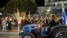 dekades-trakter-isilthan-sto-kentro