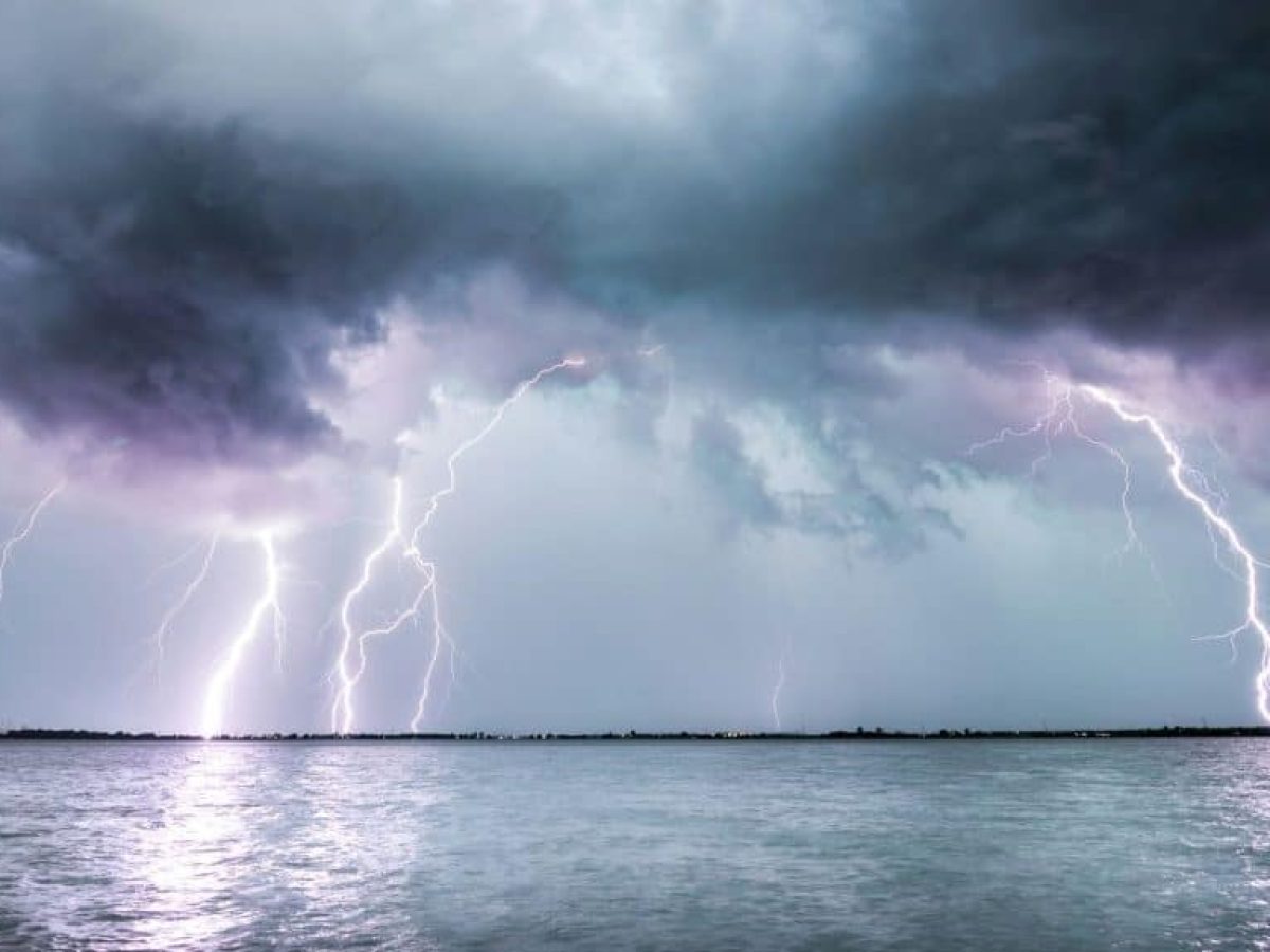 Διαδοχικά «κύματα» κακοκαιρίας τα Χριστούγεννα – Η τάση για την Πρωτοχρονιά