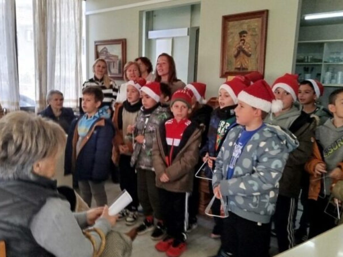 Διαγενεακή χριστουγεννιάτικη γιορτή στο Γ’ ΚΑΠΗ του Δήμου Τρικκαίων