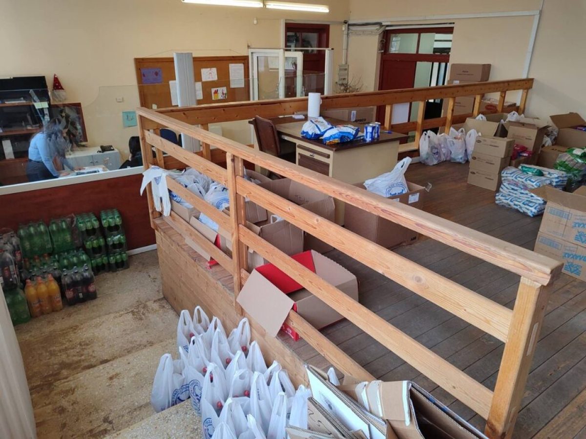 Διανομή τροφίμων σε ευάλωτα νοικοκυριά από τον Δήμο Ερυμάνθου