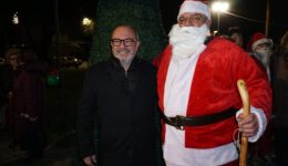 dimos-komotinis-fotagithike-to-christougenniatiko