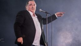 dio-chronia-choris-ton-vasili-1