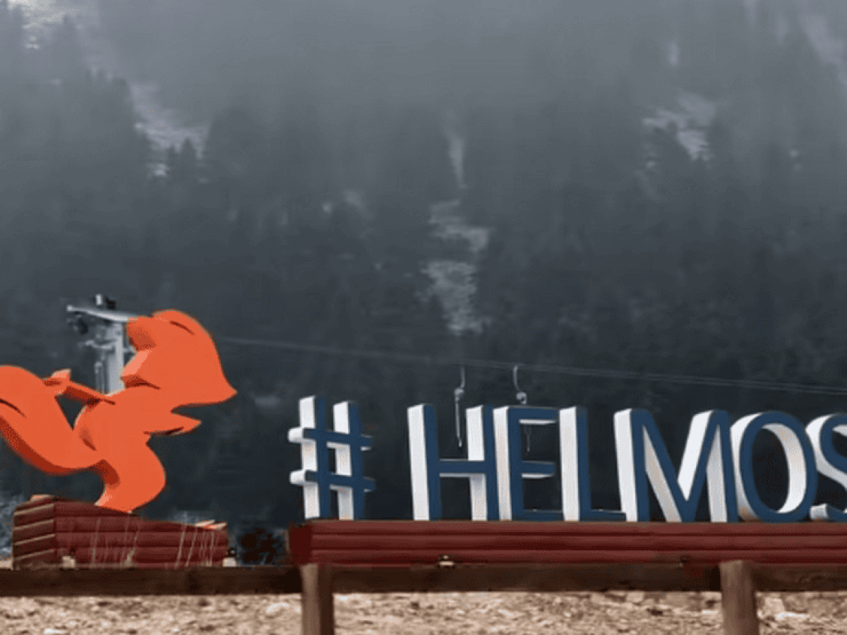 “White friend is here” – Το χιόνι έκανε την επίσκεψη του στον Χελμό (φωτο)