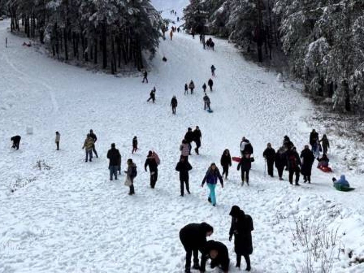 Ανοιχτά τα σαλέ στα χιονοδρομικά κέντρα Φαλακρού Δράμας & Λαϊλιά Σερρών