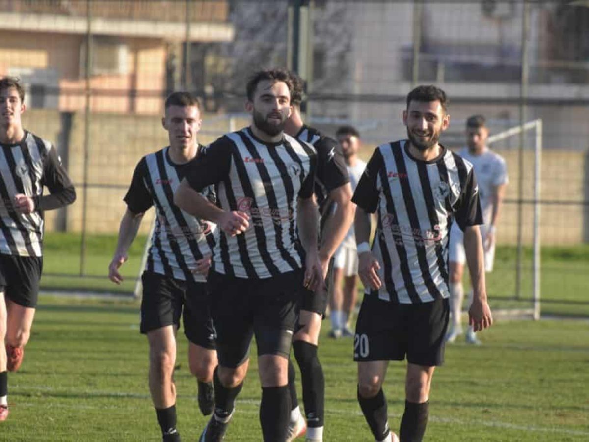 &Delta;ό&xi;&alpha; &Delta;&rho;ά&mu;&alpha;&sigmaf; &ndash; &Alpha;&pi;ό&lambda;&lambda;&omega;&nu; &Kappa;&rho;ύ&alpha;&sigmaf; &Beta;&rho;ύ&sigma;&eta;&sigmaf; 3-2: &Tau;&alpha; &sigma;&tau;&iota;&gamma;&mu;&iota;ό&tau;&upsilon;&pi;&alpha;