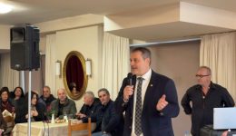 efches-ke-kerasmata-apo-ton