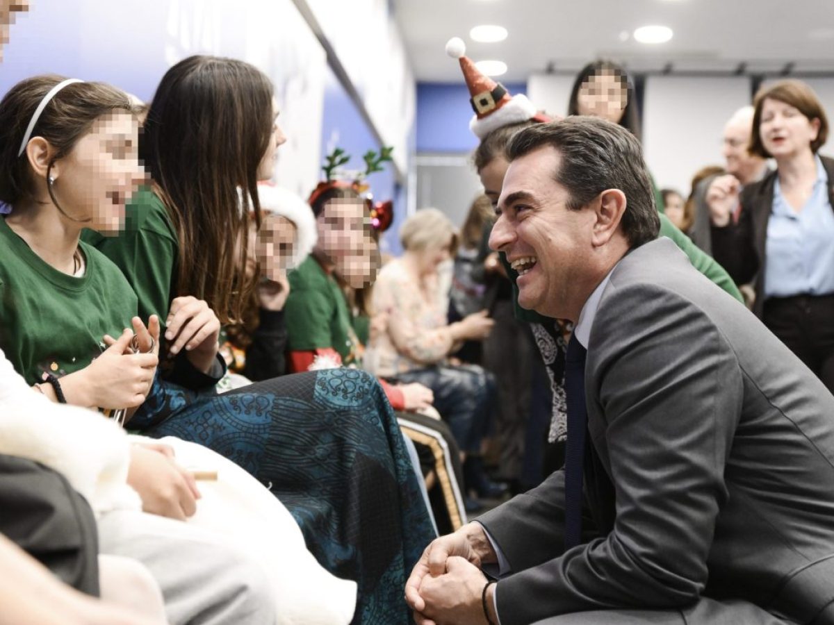 Ευχές του Γραμματέα της Ν.Δ. Κώστα Σκρέκα για τα Χριστούγεννα