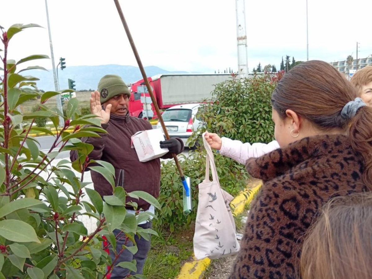 Εκπαιδευτήρια Ατσόγλου: Μαθητές της ΣΤ’ τάξης πρόσφεραν τρόφιμα σε πράξη αγάπης και ανθρωπιάς