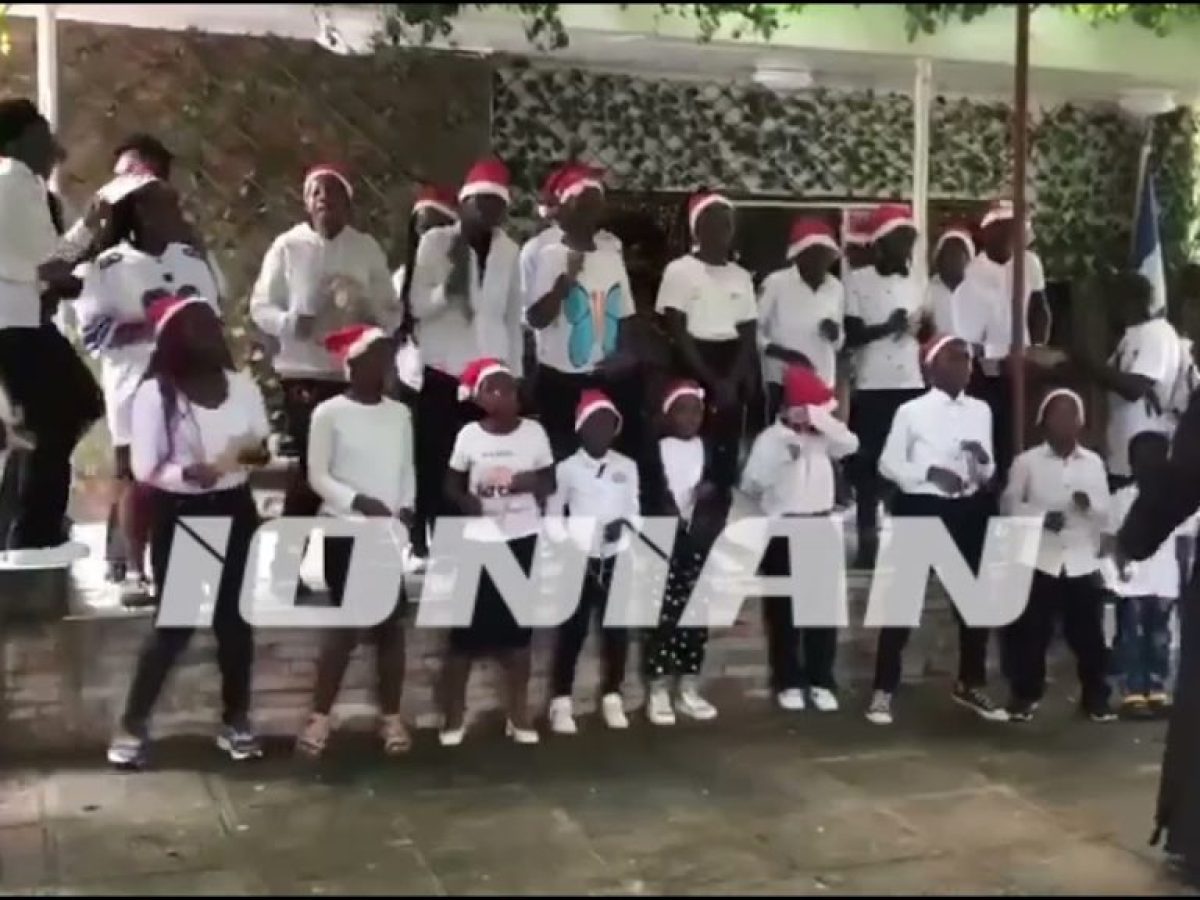 Ελληνικά κάλαντα από τη μητρόπολη της Ζάμπια