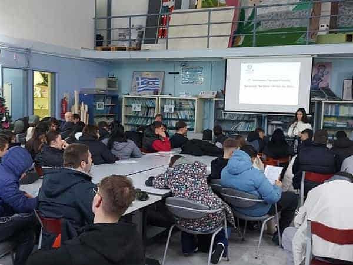 Ενημερωτική δράση για “το αλκοόλ και τους νέους” στο ΕΠΑ.Λ. Καλύμνου, από το Γραφείο Πρόληψης και Αγωγής Υγείας του Νοσοκομείου