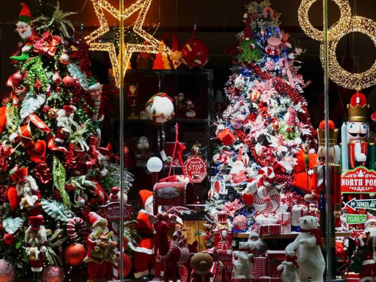 Εορταστικό ωράριο τρεις ημέρες ακόμη: Πώς θα λειτουργήσουν καταστήματα και σούπερ μάρκετ -Τι θα γίνει την Παρασκευή