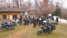 erchete-i-7i-motosikletistiki-sinantisi