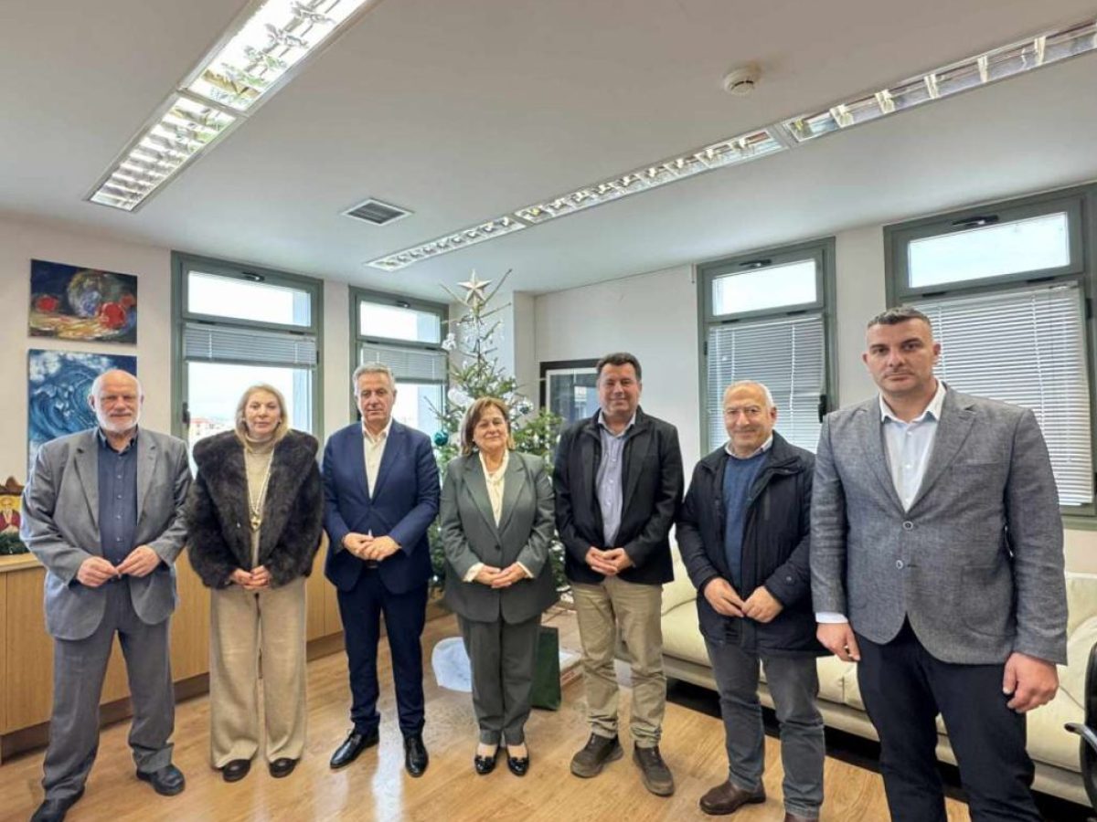 Εθιμοτυπική επίσκεψη του Βουλευτή Λευκάδας κ. Αθανάσιου Καββαδά στο Δημαρχείο Λευκάδας