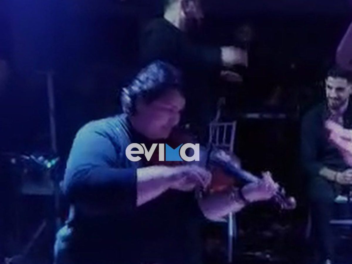 Εύβοια: Ιδιοκτήτρια ταβέρνας άφησε την κουζίνα, πήρε το βιολί και αποθεώθηκε! (vid)