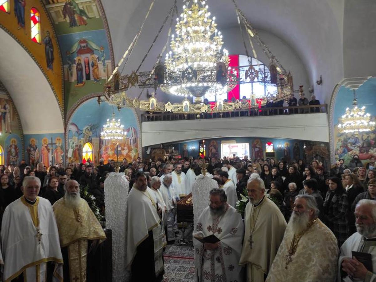 ΕΞΟΔΙΟΣ ΑΚΟΛΟΥΘΙΑ ΤΟΥ ΜΑΚΑΡΙΣΤΟΥ ΠΡΩΤΟΠΡΕΣΒΥΤΕΡΟΥ π. ΠΕΤΡΟΥ ΡΟΥΣΣΟΥ