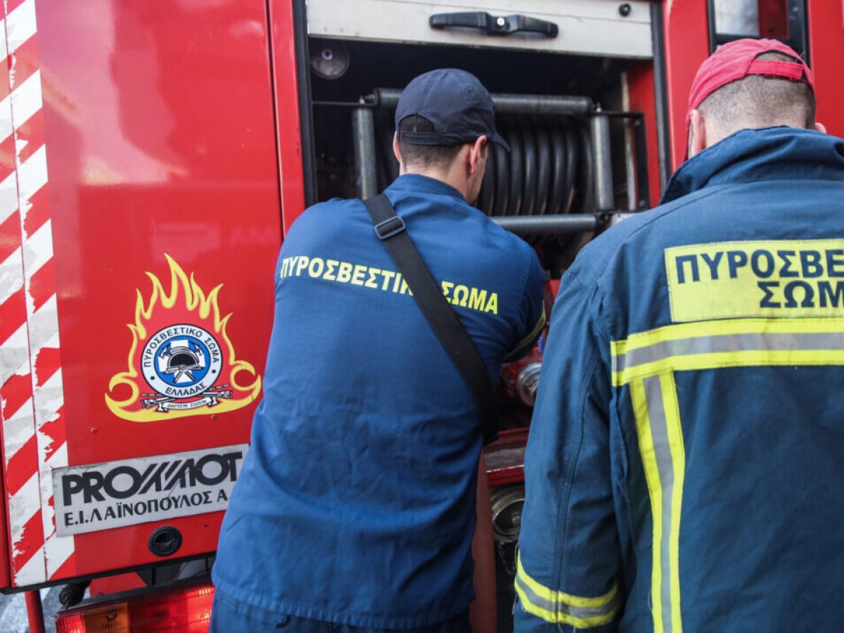 Φωτιά σε διαμέρισμα στην Τούμπα – Επιχείρηση απεγκλωβισμού από την πυροσβεστική