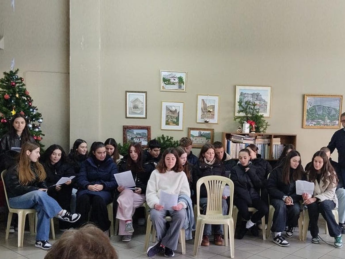 Γέφυρα Αγάπης και Παράδοσης: Το ΓΕΛ Καλαμπάκας στο ΚΑΠΗ του Δήμου Μετεώρων