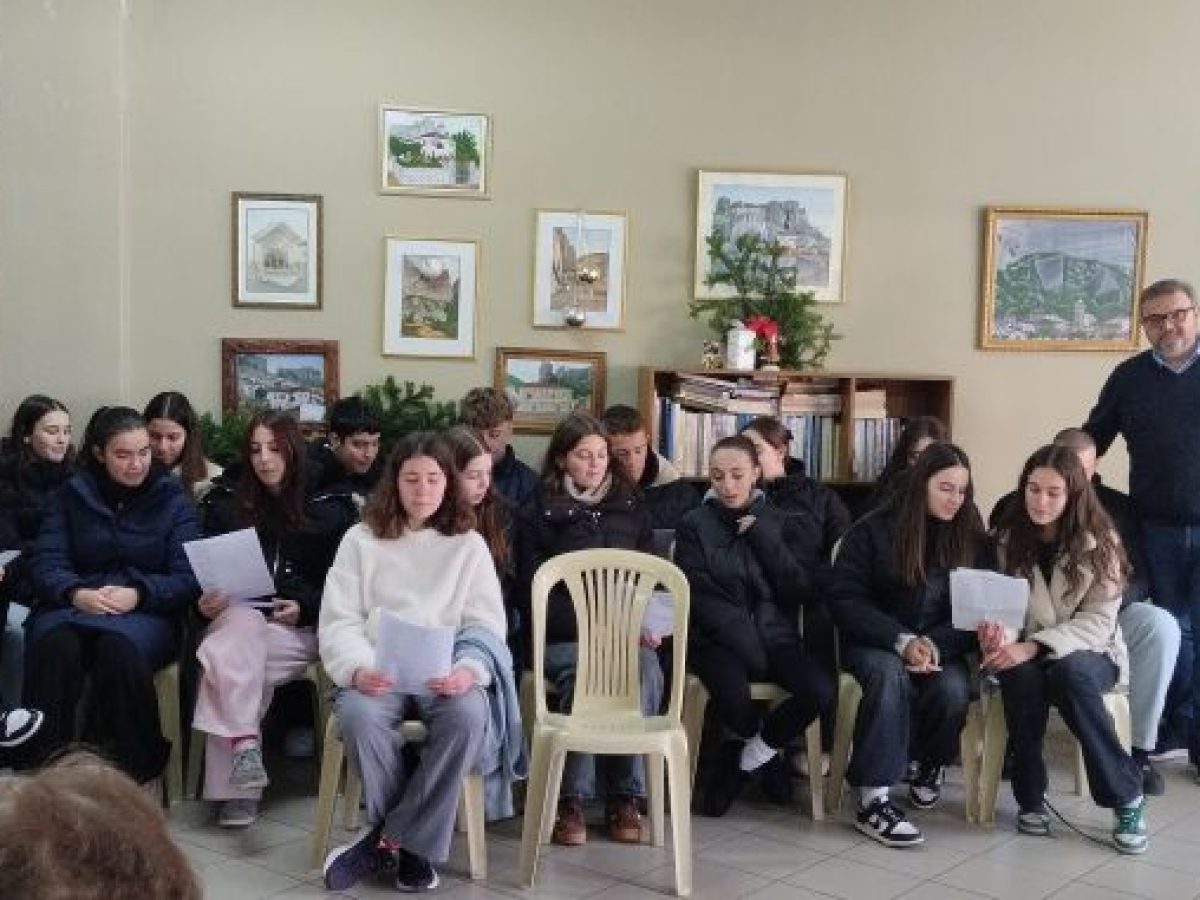 Γέφυρα Αγάπης και Παράδοσης: Το ΓΕΛ Καλαμπάκας στο ΚΑΠΗ του Δήμου Μετεώρων