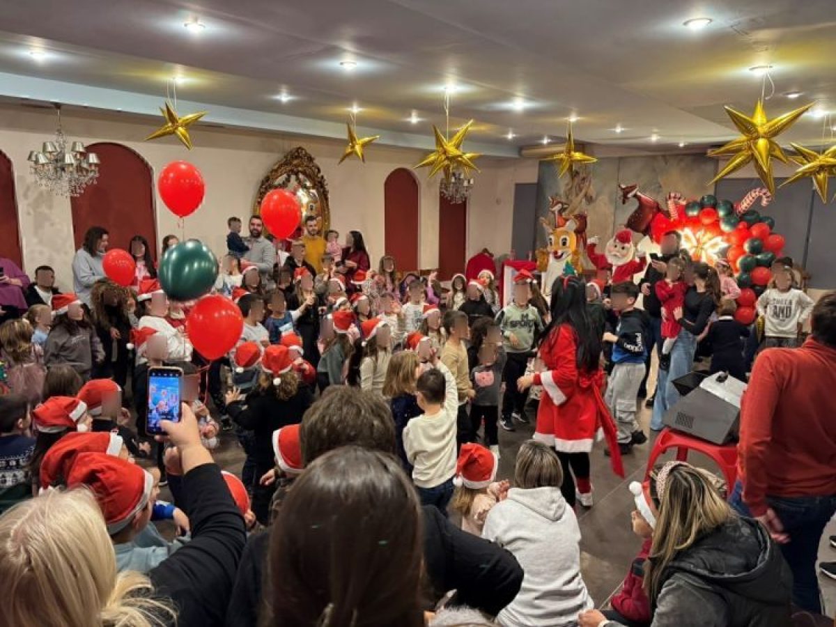 Γεμάτο παιδικά χαμόγελα το χριστουγεννιάτικο πάρτι του Δήμου Μεσολογγίου