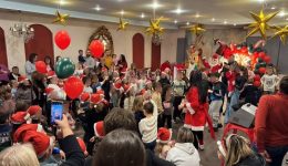 gemato-pedika-chamogela-to-christougenniatiko