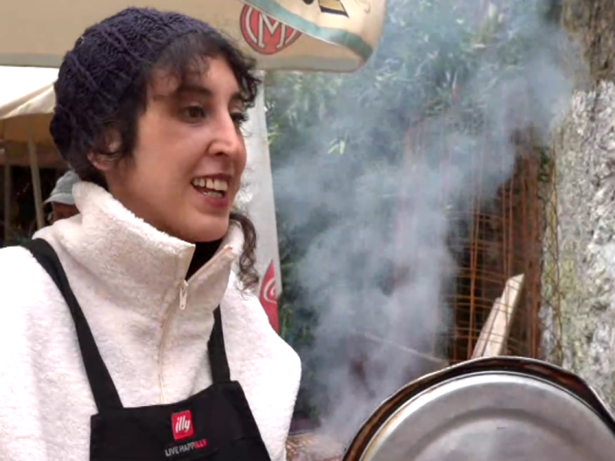 Γιορτινή ατμόσφαιρα και ευχές στην εβραϊκή συνοικία της Κέρκυρας