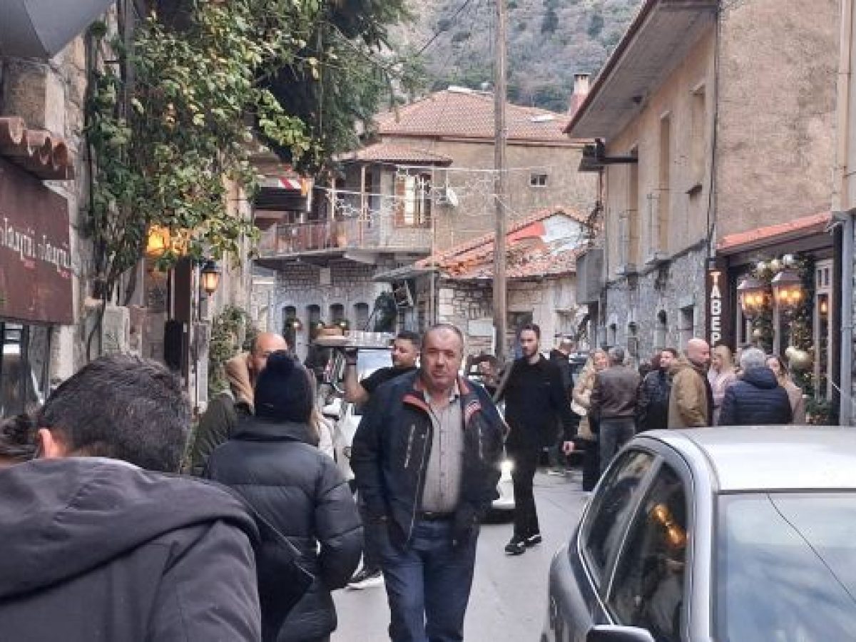 Γιορτινή πληρότητα και αισιοδοξία στα Λαγκάδια (εικόνες)