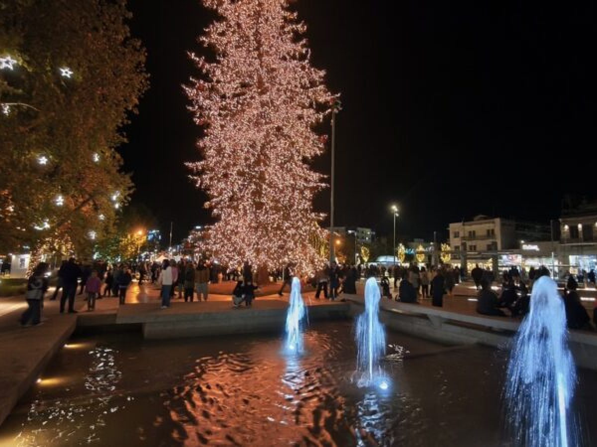 Γιορτινό κλίμα στα Τρίκαλα