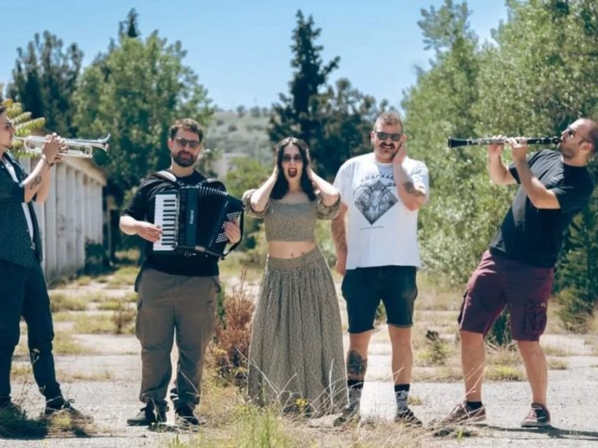 Η Banda Entopica καταγγέλλει τον δήμαρχο Φλώρινας για επίθεση κατά τη διάρκεια συναυλίας