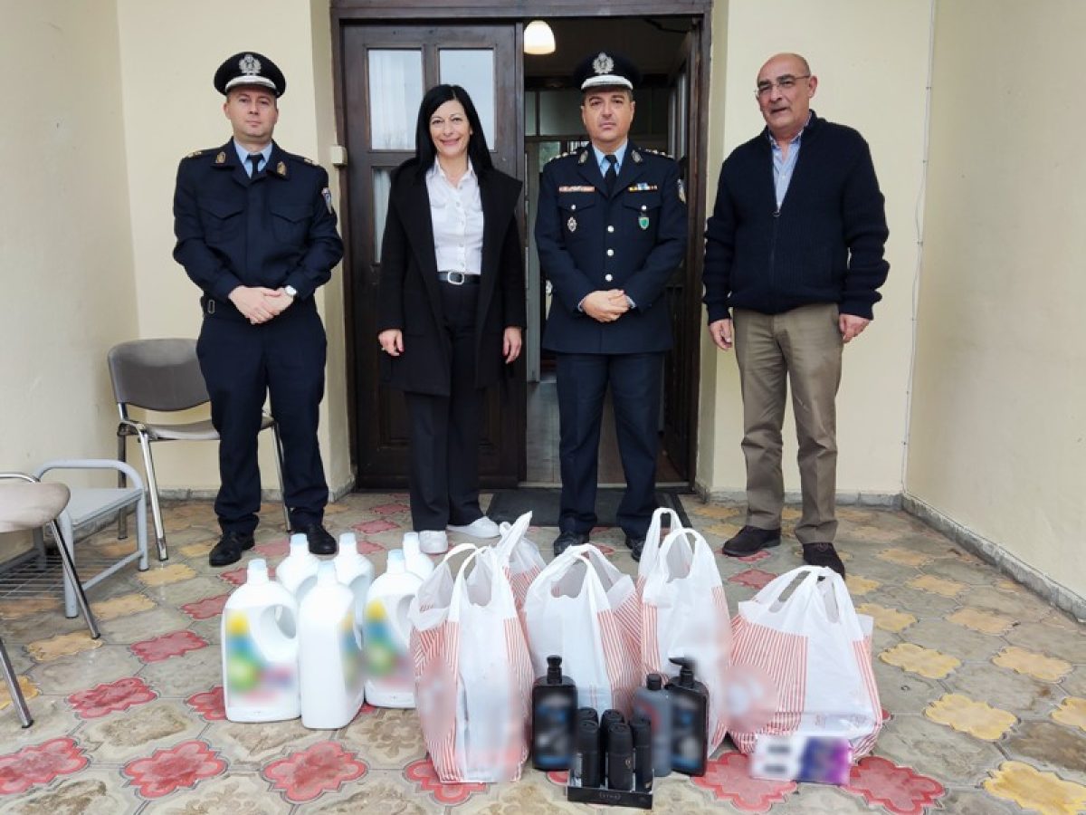 Η ΕΛ.ΑΣ. Δράμας στο πλευρό των ευπαθών ομάδων   Προσφορά αγάπης στο Συσσίτιο της Μητρόπολης  και το Παράρτημα Προστασίας Παιδιού