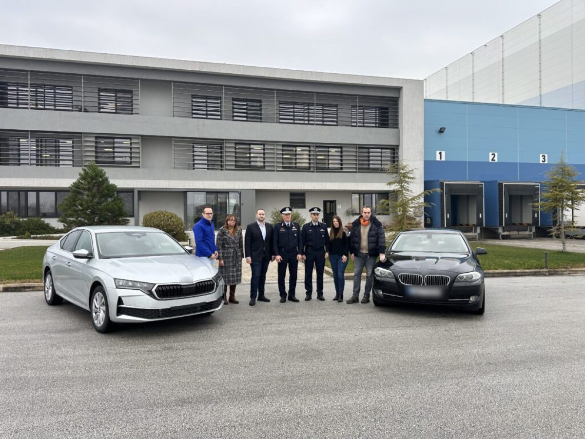 Η εταιρεία «ΕΛΛΗΝΙΚΑ ΓΑΛΑΚΤΟΚΟΜΕΙΑ Α.Ε.»  στήριξε την αστυνομία Τρικάλων