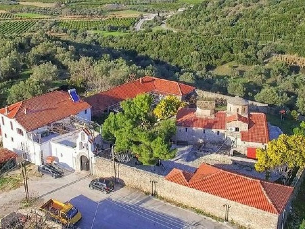 Η ιστορική μονή Ραγίου έχει και πάλι μοναχούς με μέριμνα του Παραμυθίας κ. Σεραπίωνος