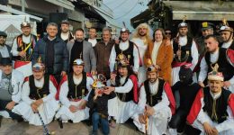 i-momogeri-plimmirisan-tis-feres