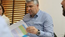 i-p&Alpha;mth-dipla-stous-polites-2