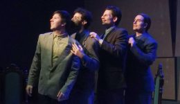 i-theatriki-parastasi-afto-pou