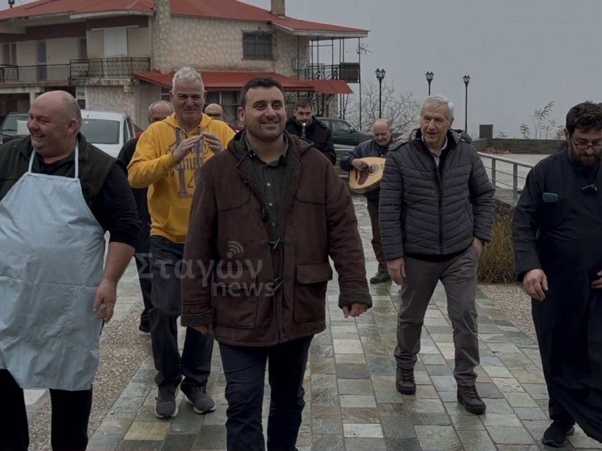 Υποδοχή αρχηγού κράτους στον Αβραμόπουλο από τον Καραμήτρο στον Κορυδαλλό!!!